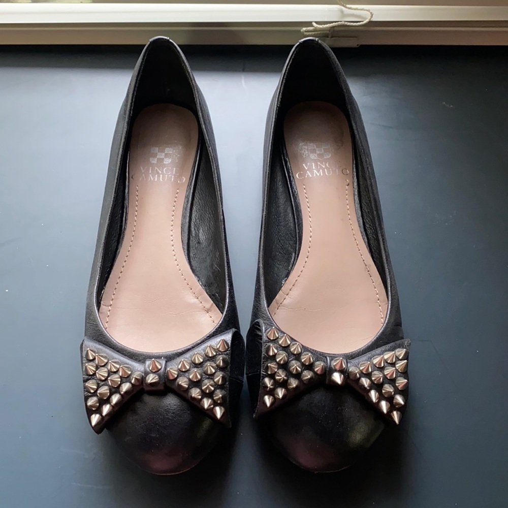 Vince Camuto bow  studded flats
